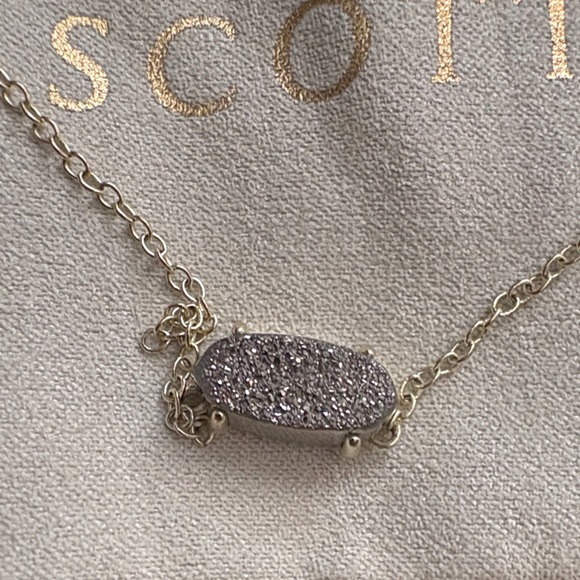 Kendra Scott Gold Necklace with Glittering black/Silver Pendant - Picture 3 of 3
